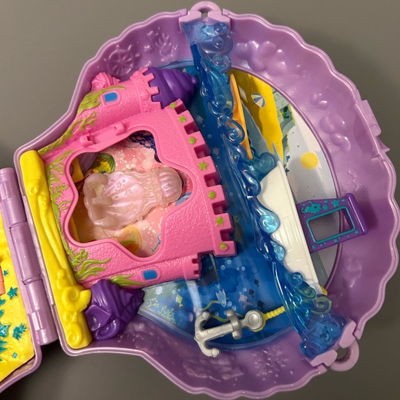 Polly Pocket Y2K Vintage Magical Purple Shell Toy Case with Stars and Hearts - Picture 6 of 8